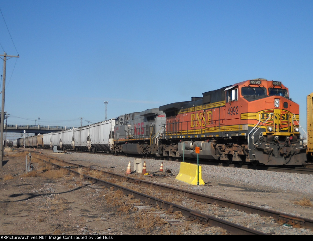 BNSF 4992 West